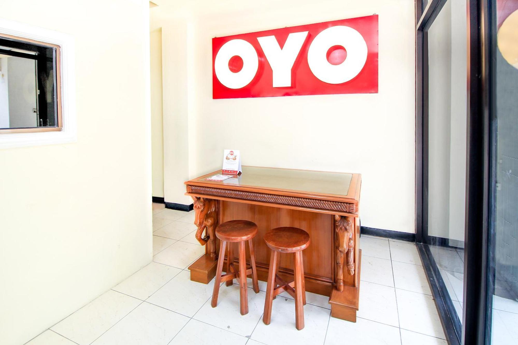 Oyo 217 A1 ホテル スラバヤ エクステリア 写真