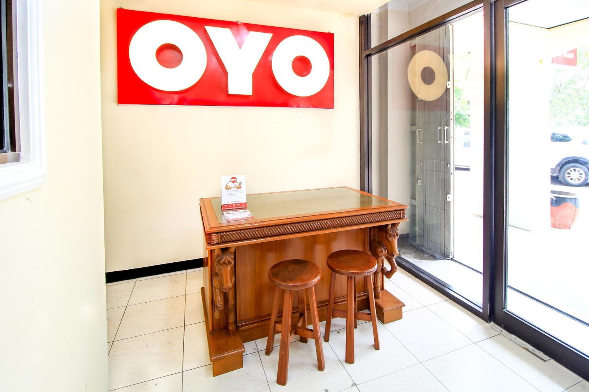 Oyo 217 A1 ホテル スラバヤ エクステリア 写真